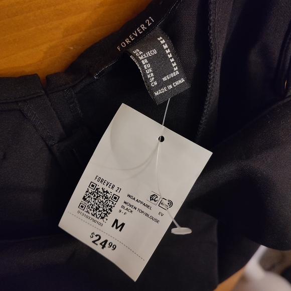 Forever 21 Black Open Shoulder Crop Top Sz M - Picture 5 of 5